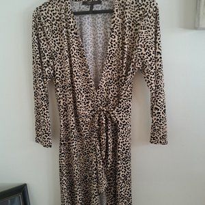 BcbgMAXAZRIA Adele leopard print wrap tie waist dress